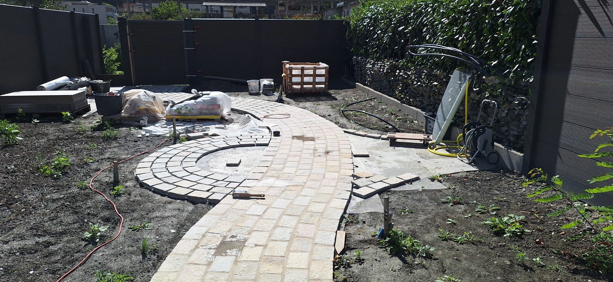 Pavage extérieur - Rénovation plâtrerie Martigny